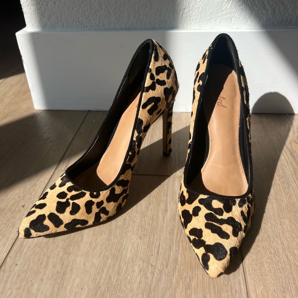 Wanted leopard print heels. - Picture 1 of 6